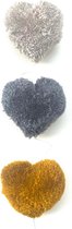 Luna-Leena duurzame hartjes slinger - grijs & oker - 6x harten verticaal - 100% zachte wol - hand gemaakt in Nepal - hearts garland - love - liefde - babyshower - geboorte - valentijn - feest - jubileum - afscheid - verjaardag - cadeau - moederdag