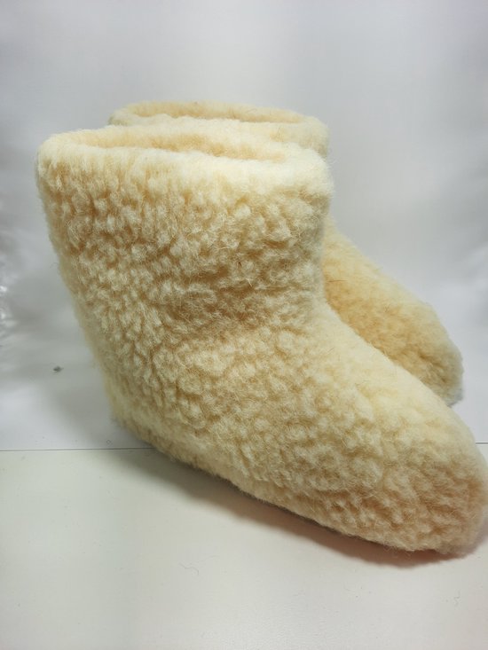 Schapenwollen sloffen Wit/Creme maat 44 100% natuurproduct comfortabele nieuwe luxe sloffen direct leverbaar handgemaakt - sheep - wool - shuffle - woolen slippers - schoen - pantoffels - warmers - slof -