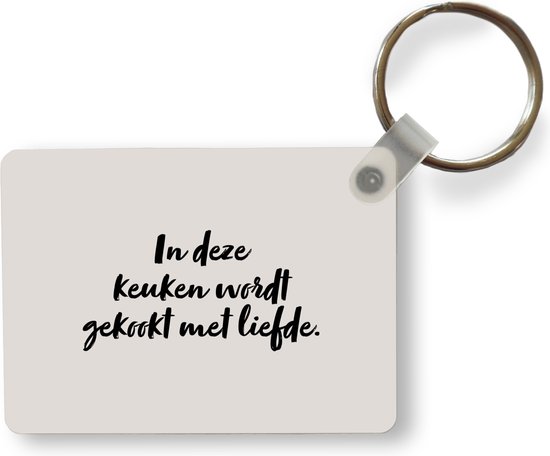 Sleutelhanger - Quote - In deze keuken wordt gekookt met liefde - Taupe - Uitdeelcadeautjes - Plastic