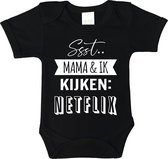 Goldengifts.nl Romper Ssst.. mama & ik kijken Netflix maat 86 korte mouwen zwart