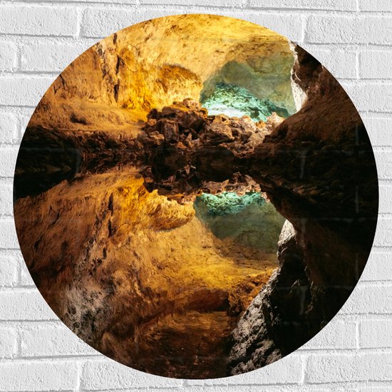 WallClassics - Muursticker Cirkel - Mooie Grot - Cueva de los Verdes - 80x80 cm Foto op Muursticker