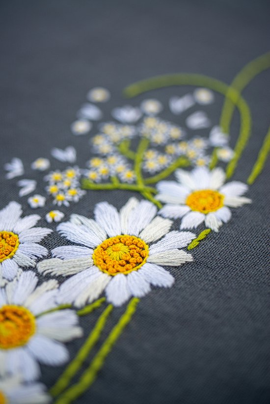Vervaco - Tafelkleed kit - Margrietjes - PN-0191960 - Borduren - Borduurpakket - Borduurpakket volwassenen - Borduurpakket kind