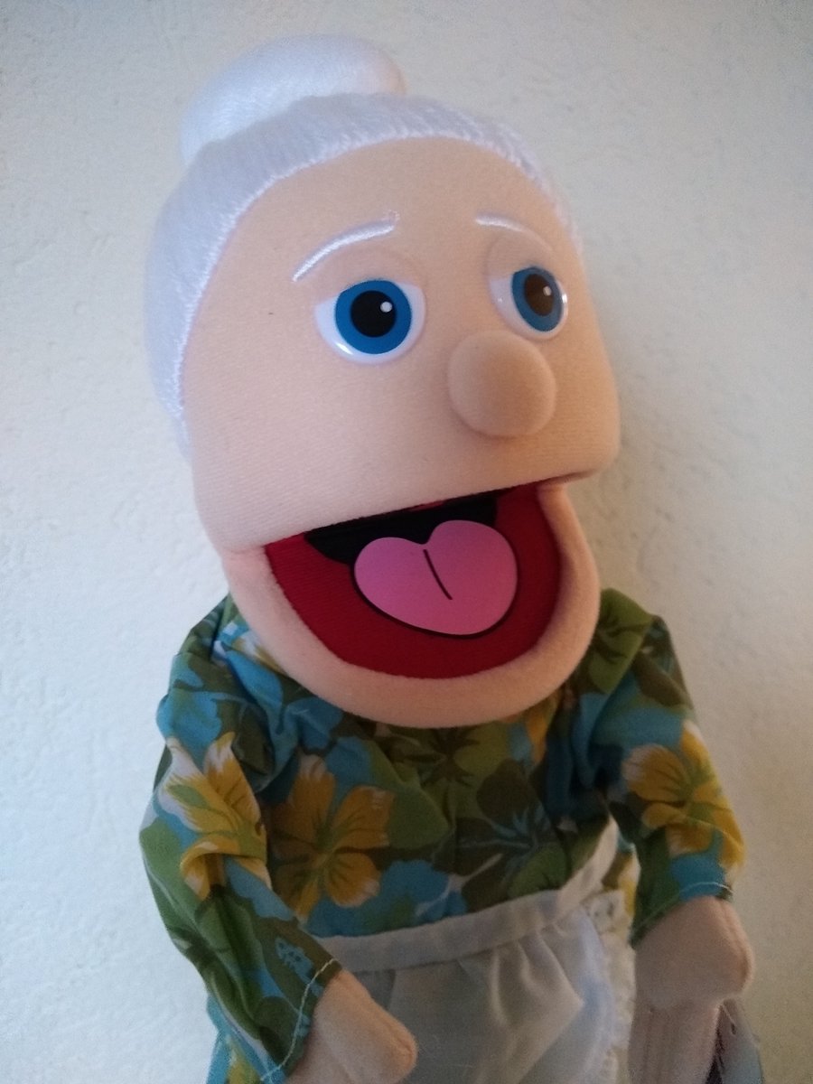 Sillypuppets - Handpop Grootmoeder - 35 cm