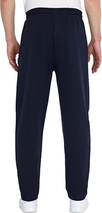 Achterkant donkerblauwe joggingbroek voor heren, met trekkoord en steekzakken.