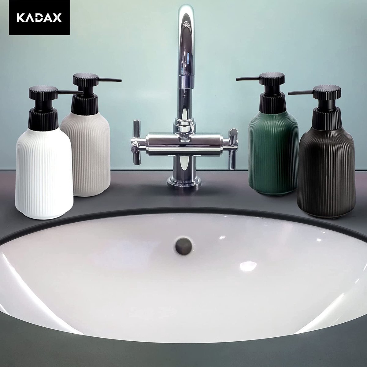 Spirella Max Light, tandenborstelhouder met deksel, verchroomd metaal