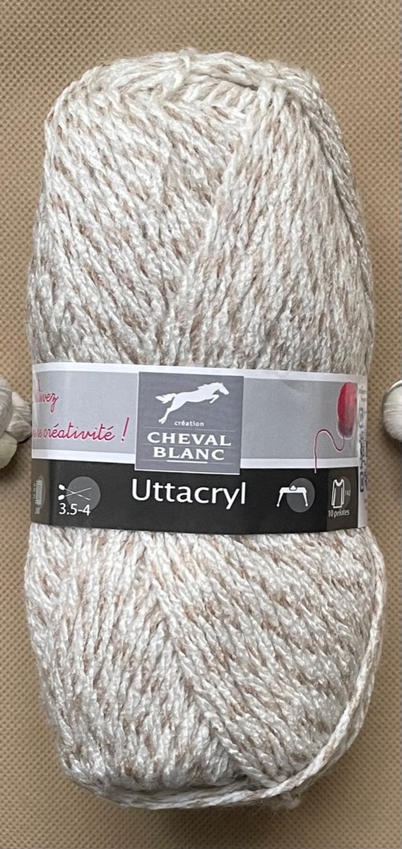 CHEVAL BLANC-WOL-GAREN-120 UTTACRYL-BREIEN EN HAKEN-PER 5 STUKS.