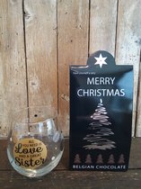 Cadeauset-Pakket-Kerst-Kerstmis-Kerstpakket-Chocolade-Belgische Chocolade-Merry Christmas-Happy New year-Happy-Gelukkig nieuwjaar-waterglas-glas-wijnglas-love-liefde-sister-zus-zussen