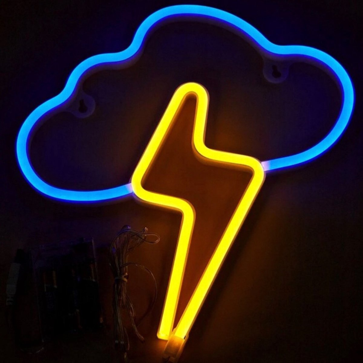 Neon led lamp - Wolk Bliksem - Blauw / Geel - 32 x 30 cm - Incl. 3 AA batterijen - Neon Verlichting - Wandlamp