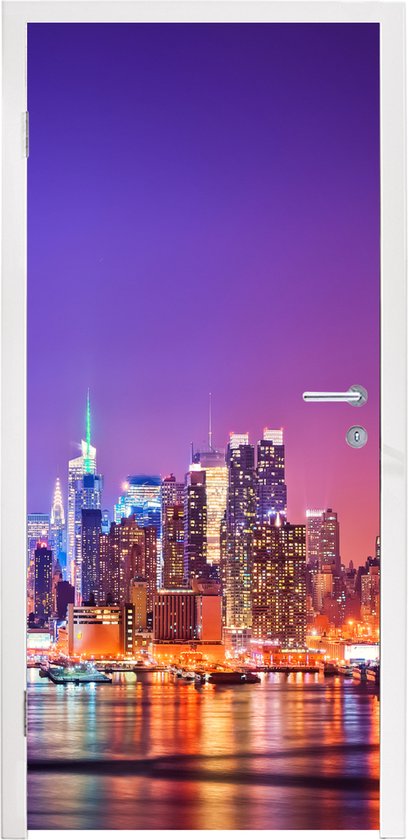 Deursticker New York - Skyline - Paars - 80x205 cm - Deurposter