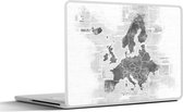 Laptop sticker - 12.3 inch - Europakaart op krantenpapier - zwart wit - 30x22cm - Laptopstickers - Laptop skin - Cover