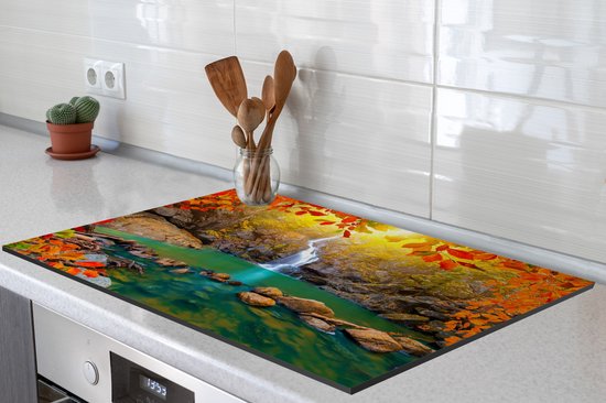 KitchenYeah® Inductie beschermer 80x52 cm - Stenen - Boom - Waterval - Herfst - Rood - Kookplaataccessoires - Afdekplaat voor kookplaat - Inductiebeschermer - Inductiemat - Inductieplaat mat