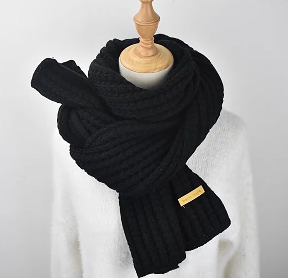 Gebreide Dames Sjaal Langwerpig – Zwart – Warm en Stijlvol – 180x30 cm