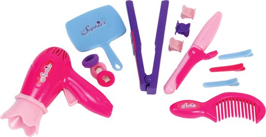 Een roze föhn, paarse stijltang, roze kam, blauw borsteltje, haarelastiekjes en knipjes.