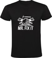 Mr. Fix it | klussen | maken | repareren | opknappen | herstellen | kapot | werk | klusjesman | vakman | vader | Zwart