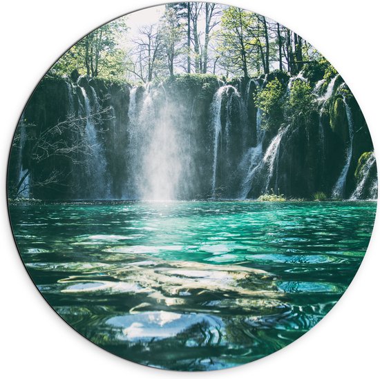 WallClassics - Dibond Muurcirkel - Waterval in Helder Meer - 70x70 cm Foto op Aluminium Muurcirkel (met ophangsysteem)