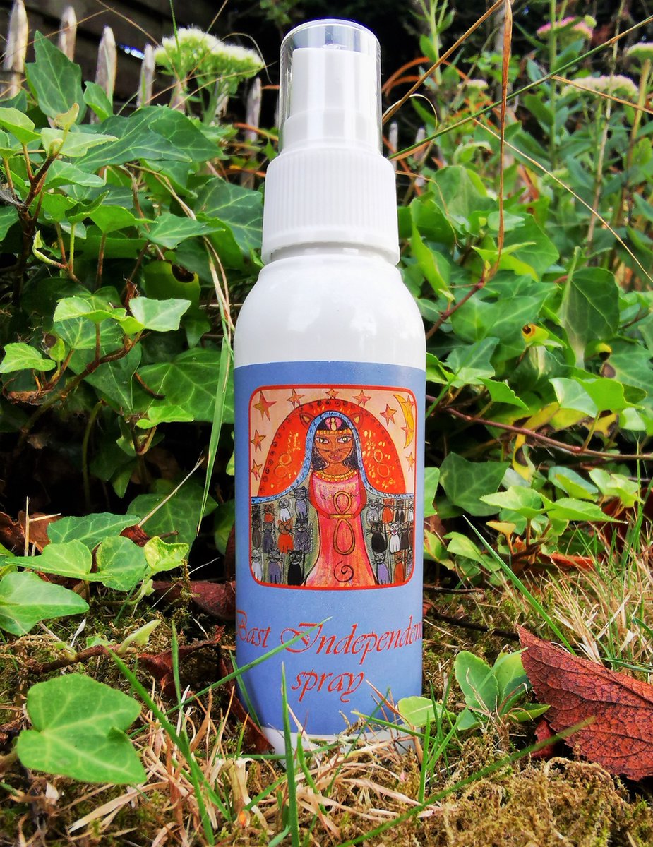 Goedkoopste Bast Independence Spray - Aura Chakra Spray - In the Light of the Goddess - 100 ml