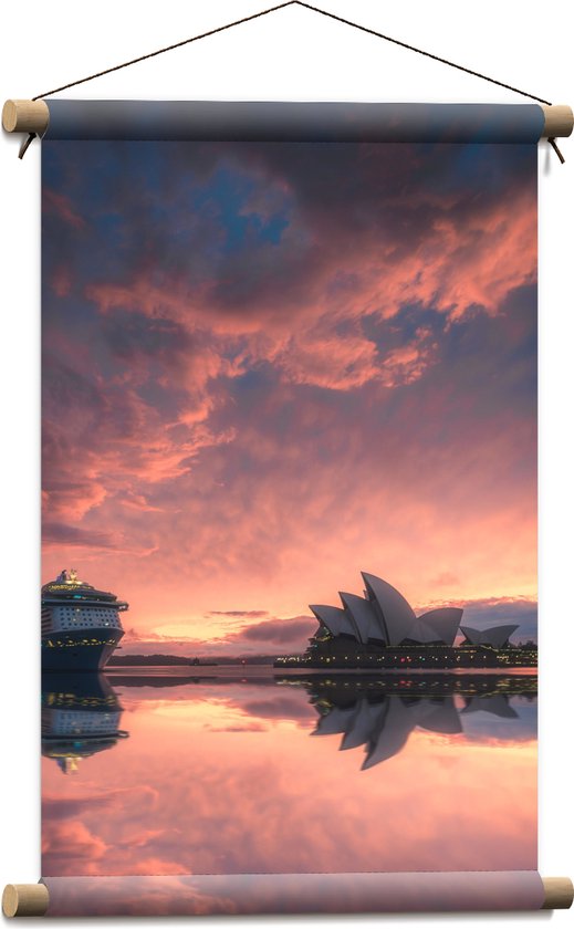 WallClassics - Textielposter - Sydney Opera House met Zonsondergang - 40x60 cm Foto op Textiel