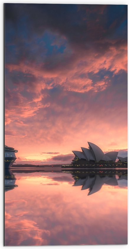 WallClassics - Dibond - Sydney Opera House met Zonsondergang - 50x100 cm Foto op Aluminium (Wanddecoratie van metaal)