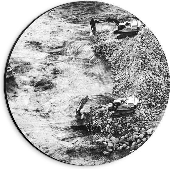 WallClassics - Dibond Muurcirkel - Graafmachines op Bouwplaats in Zwart-wit - 20x20 cm Foto op Aluminium Muurcirkel (met ophangsysteem)