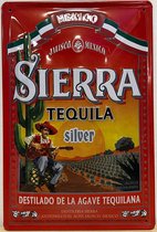 Sierra Tequila Silver Reclamebord van metaal 30 x 20 cm GEBOLD BORD MET RELIEF METALEN-WANDBORD - MUURPLAAT - VINTAGE - RETRO - HORECA- WANDDECORATIE -TEKSTBORD - DECORATIEBORD - RECLAMEPLAAT - WANDPLAAT - NOSTALGIE -CAFE- BAR -MANCAVE- KROEG
