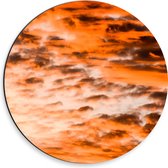 Dibond Muurcirkel - Witte Wolken in Kleurrijke Lucht door Zonsondergang - 30x30 cm Foto op Aluminium Muurcirkel (met ophangsysteem)