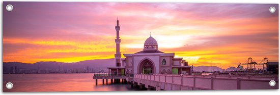 Tuinposter – Zon Verdwijnend Achter Surau Terapung Penang Port Moskee, Malesië - 90x30 cm Foto op Tuinposter (wanddecoratie voor buiten en binnen)