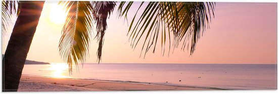 Vlag - Zonsopgang achter Palmboom op het Strand - 60x20 cm Foto op Polyester Vlag