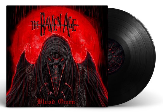 Albumhoes en vinyl van 'Blood Omen' van The Raven Age met een duistere, kraaiachtige figuur tegen een bloedrode maan.