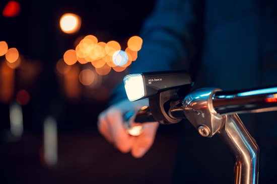 AXA Dwn Front 30 Lux Fietsverlichting - USB Oplaadbare LED Fietslamp Voorlicht - StVZO Goedgekeurd - Fietslicht met Grote Zichtafstand — afbeelding 5