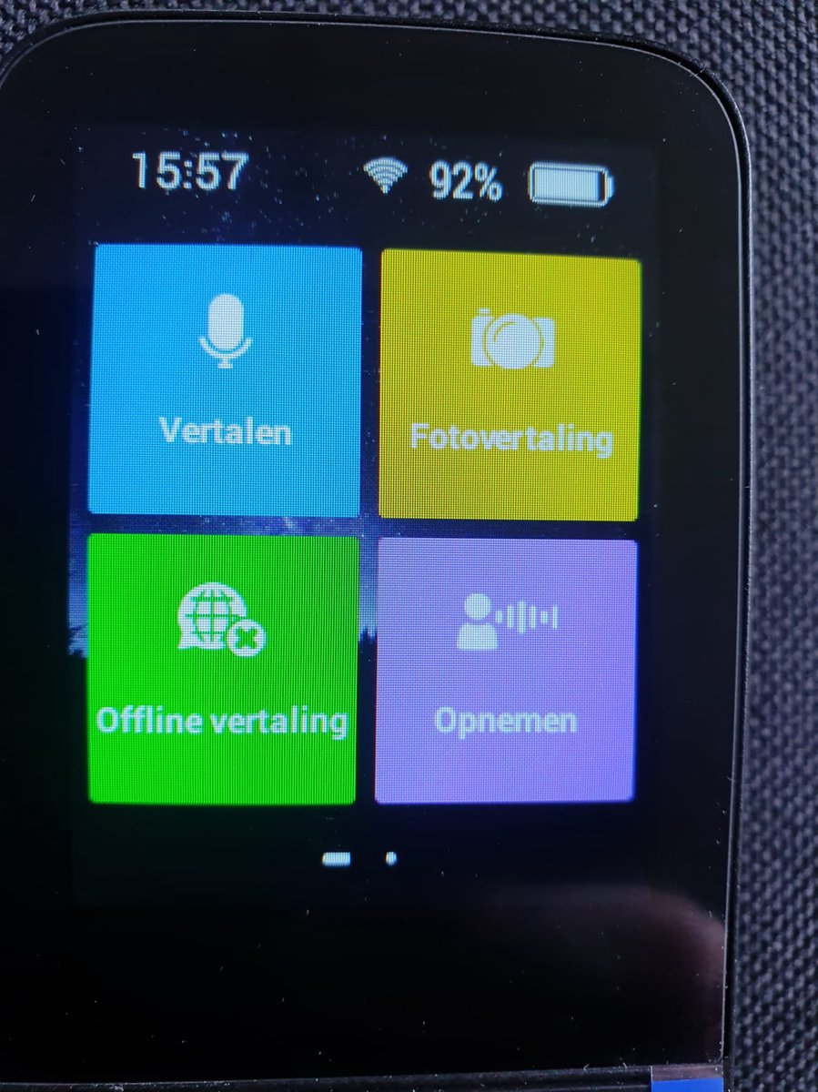 Afbeelding 3 van Vertaalcomputer - Vertaal Apparaat - Zwart - Slimme Vertaler - 137+ Talen - Draagbare Vertaler - Lange Batterijduur