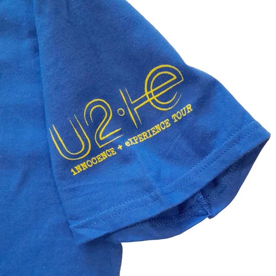 Blauw T-shirt met op de mouw 'U2 Innocence + Experience Tour' in geel.