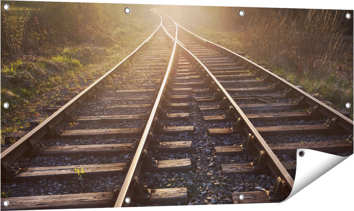 Gards Tuinposter Twee Kruisende Rails Spoorwegen - 120x60 cm - Tuindoek - Tuindecoratie - Wanddecoratie buiten - Tuinschilderij Multikleur