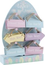 CGB GIFTWARE CGB Easter Egg Hunt Wooden 6 Signs ‘This Way!’, ‘Almost There!’, ‘Go Back!’ And ‘Start Here!’