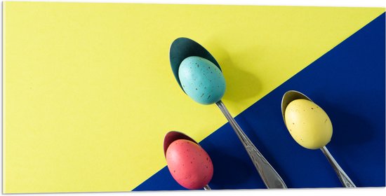 Acrylglas - Gekleurde Eieren op Lepels op Blauwe en Gele Vakken - 100x50 cm Foto op Acrylglas (Met Ophangsysteem)