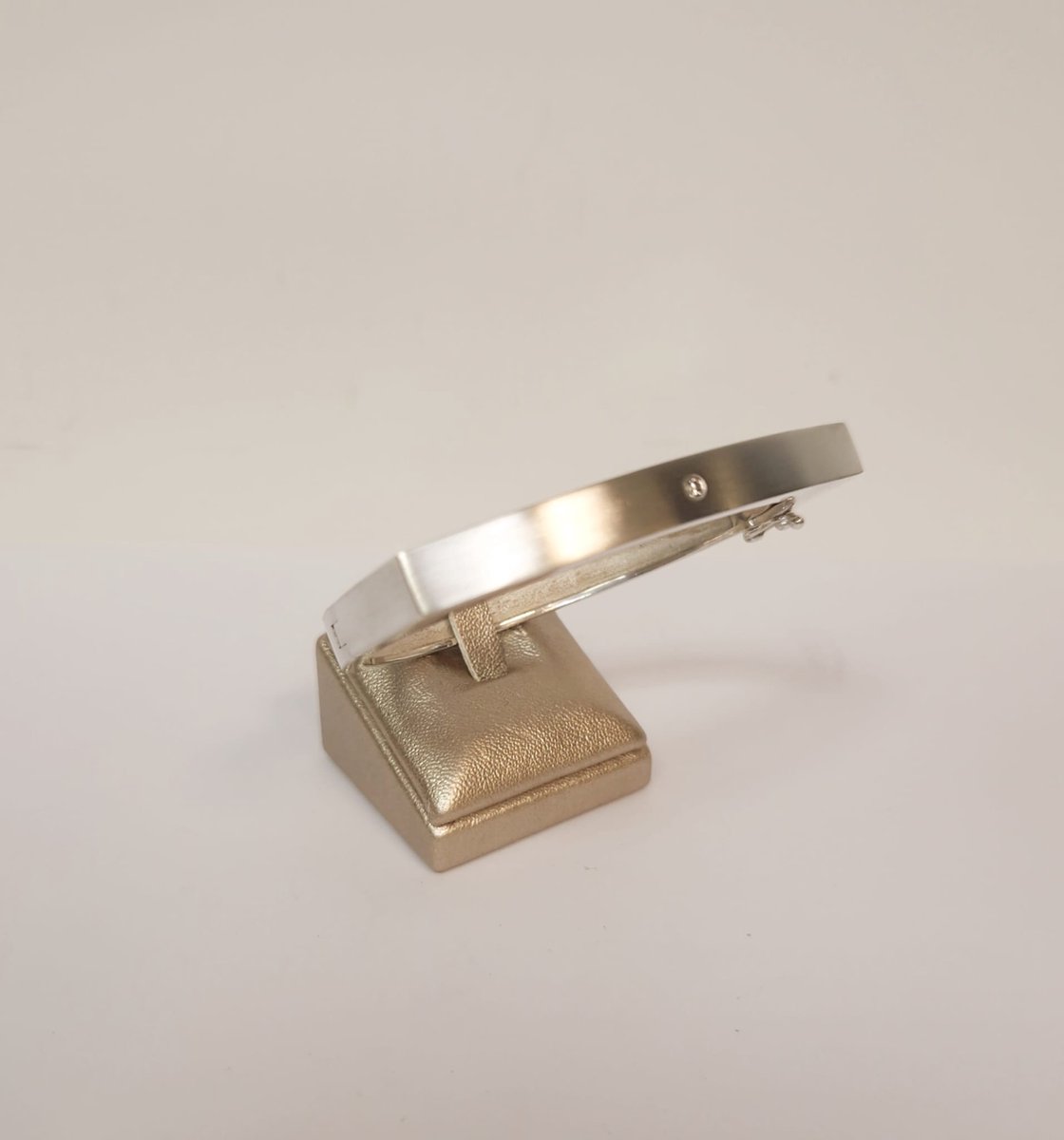Zilveren armband - bangle - 925dz - diamant - modern - sale Juwelier Verlinden St. Hubert - van €498,= van €375,=