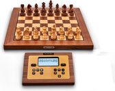 MILLENNIUM Chess Classics Exclusive – schaakcomputer met exclusief sensorenbord en de legendarische schaakprogramma's ChessGenius & The King, met aanpasbare speelniveaus M828