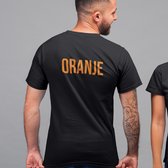 Zwart Koningsdag T-shirt - MAAT M - Heren Pasvorm - Tekst Oranje In Oranje Back