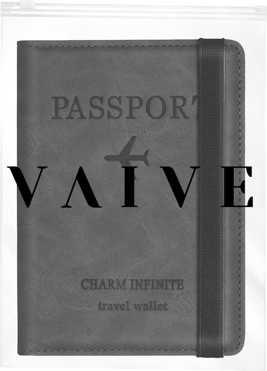 Zwart paspoorthoesje "CHARM INFINITE travel wallet" in plastic verpakking met rits.