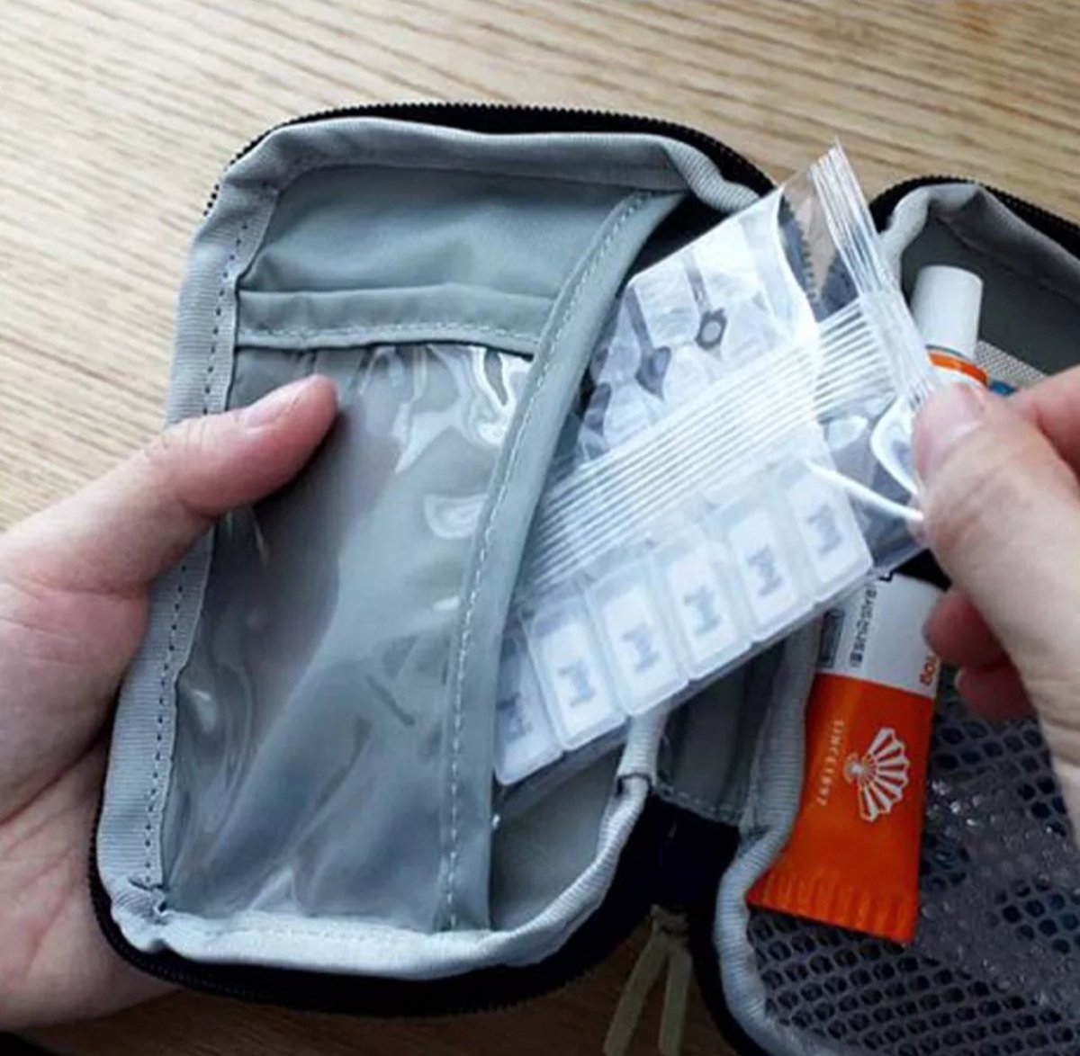 Disnace Medicijntas Voor Reizen, Draagbare Mini EHBO Kit, Lege Medische Kits Tas Tas Op Reis Medicijnopbergtas Kamperen En Reizen Rood 1153216303