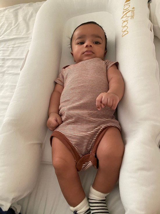 DockAtot Deluxe+ Zand Beige Chambray 2023 - babynestje - ademend materiaal - 0 tot 8 maanden van DockATot — afbeelding 4