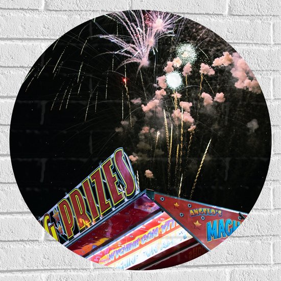 Muursticker Cirkel - Vuurwerklshow boven Stand op Kermis - 70x70 cm Foto op Muursticker