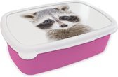 Broodtrommel Roze - Lunchbox - Brooddoos - Wasbeer - Dieren - Natuur - Wit - 18x12x6 cm - Kinderen - Meisje