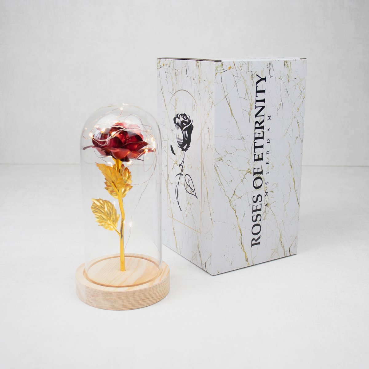 Roses of Eternity - Gouden roos in glazen stolp met LED - Cadeau voor vrouw, (beste) vriendin, haar - Valentijn - Moederdag - valentijnsdag cadeautje - Huwelijk - Eeuwige Roos - Romantisch Liefdes - Rode Rozen in glas — cadeau in VALENTIJNSDAG 🌹 - foto 4