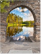 Tuinposter - Doorkijk - Meer - Bomen - Bos - Water - 60x80 cm - Tuinposter doorkijk - Schuttingposter - Tuindoek - Buitenposter