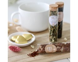 Theeplankje Giftset Theeproeverij 'Hartjesogen' - thee cadeaupakket