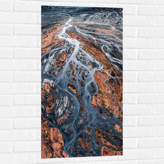 Muursticker - Patroon van Rivieren Stromend door Vulkaangebied - 50x100 cm Foto op Muursticker