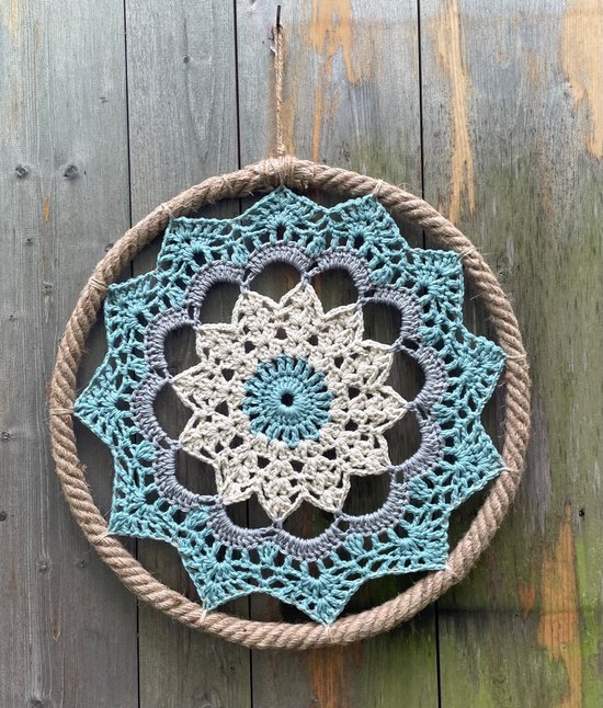 MANDALA-DROMENVANGER-GEHAAKT-50 CM-HANDMADE-STOER-KANT EN KLAAR!