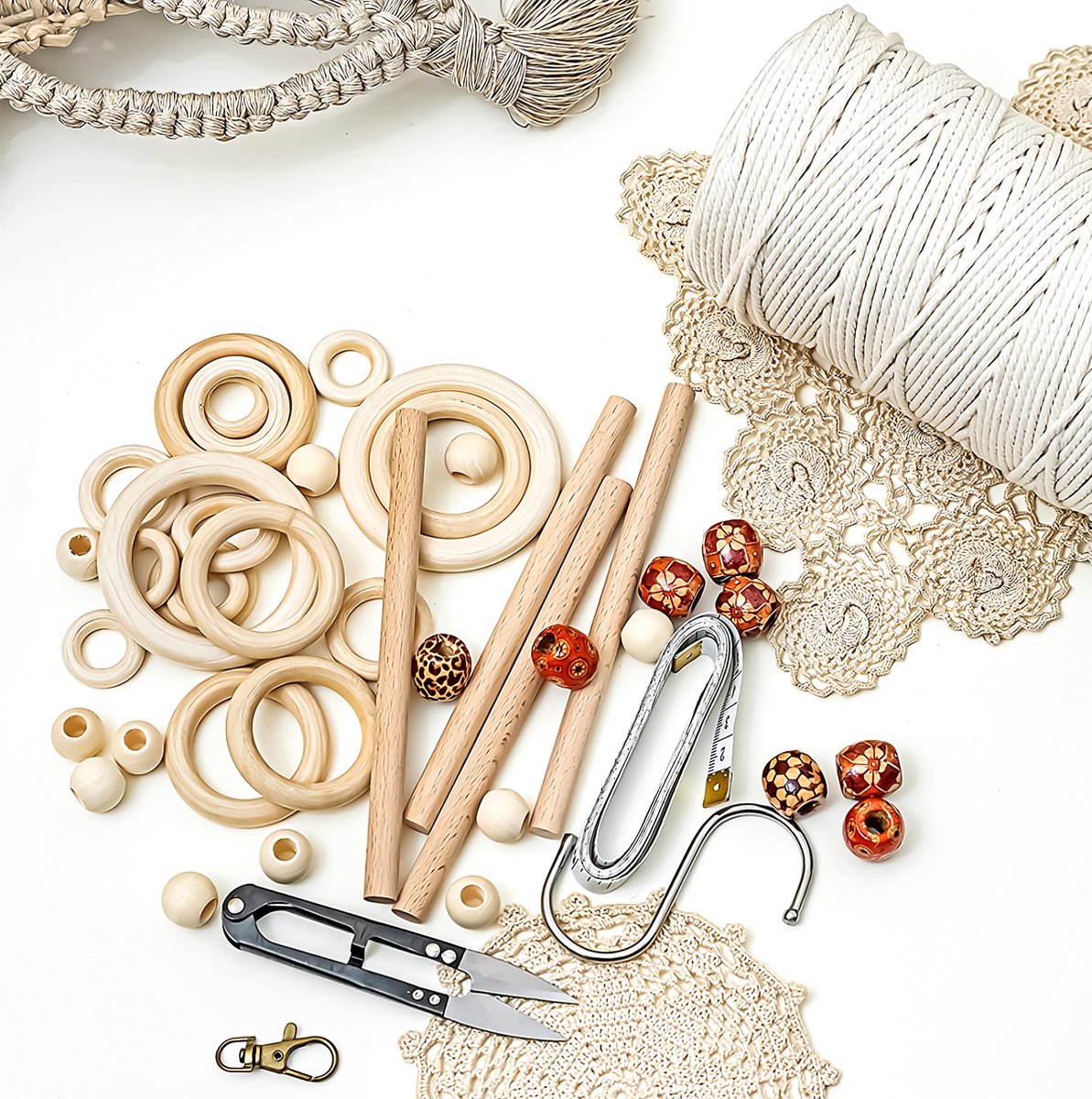 300 Meter 3mm Macramé Touw Compleet Pakket met Houten Ringen en Kralen - Hobby DIY Natuurlijk Katoen Koord\Garen voor Wandkleed en Plantenhanger Zelf Maken - Volwassen\ Kinderen Knutselen Set voor Macramé en Sieraden Handwerk- Incl. E-boeken — afbeelding 3
