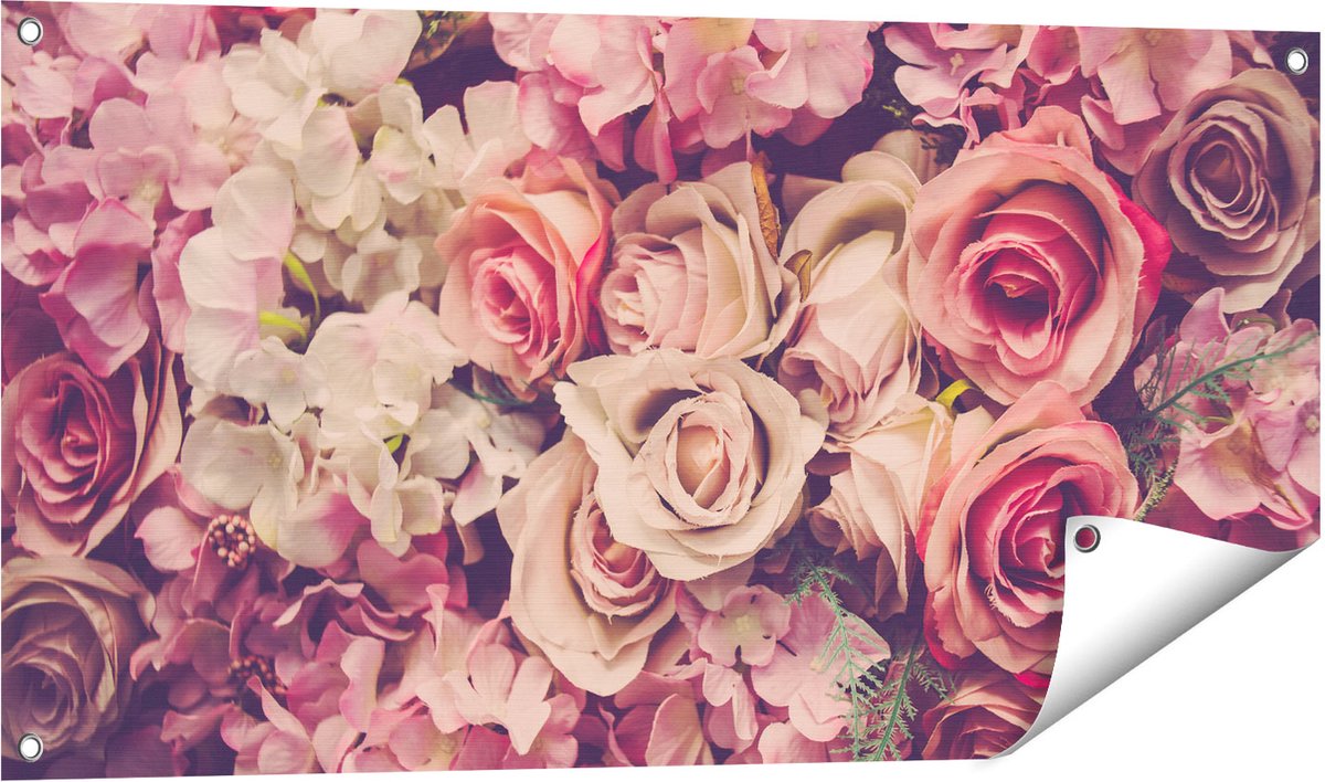 Gards Tuinposter Roze Rozen Achtergrond - Retro - Bloemen - 100x50 cm - Tuindoek - Tuindecoratie - Wanddecoratie buiten - Tuinschilderij Multikleur