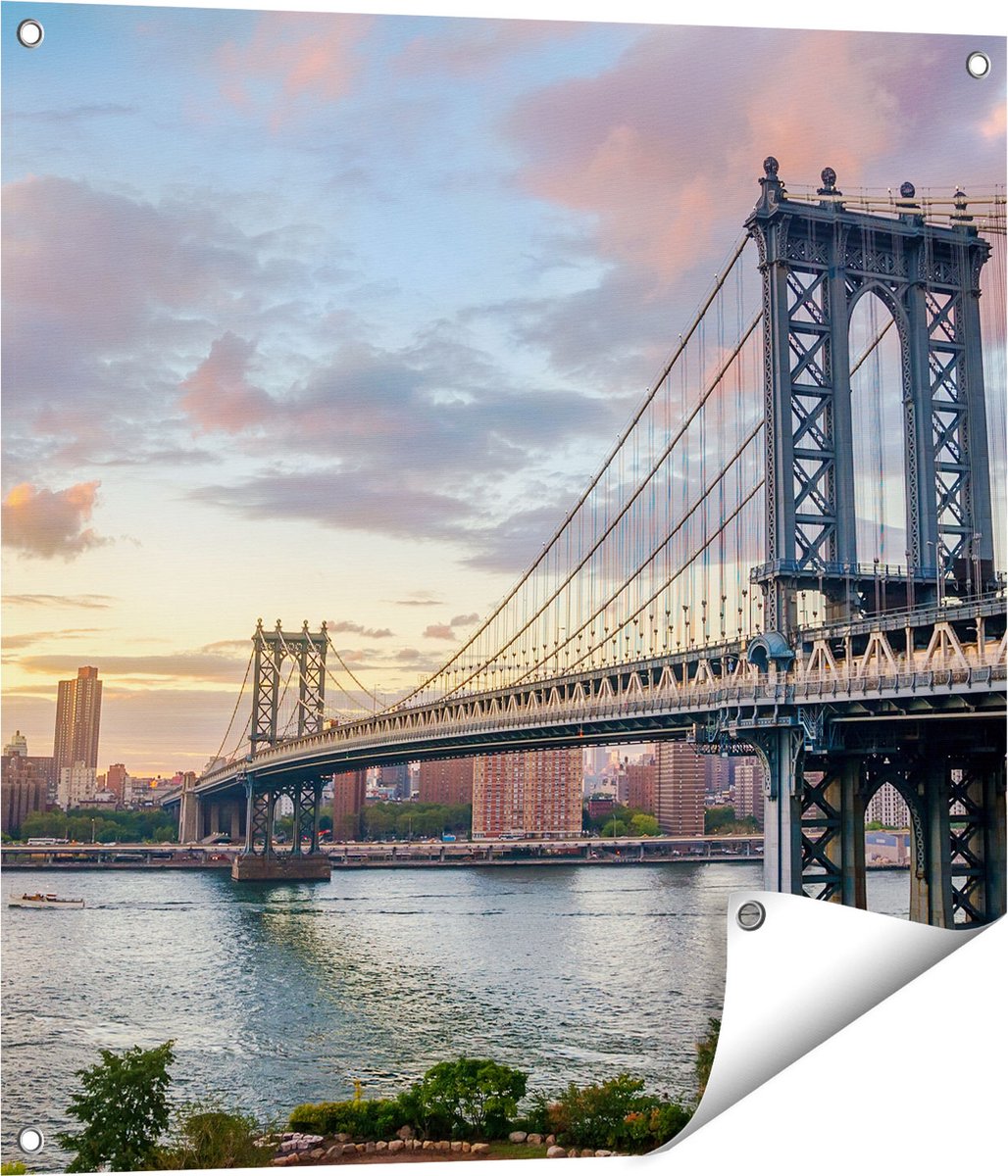 Gards Tuinposter Manhattan Bridge Brug in New York - 70x70 cm - Tuindoek - Tuindecoratie - Wanddecoratie buiten - Tuinschilderij Multikleur